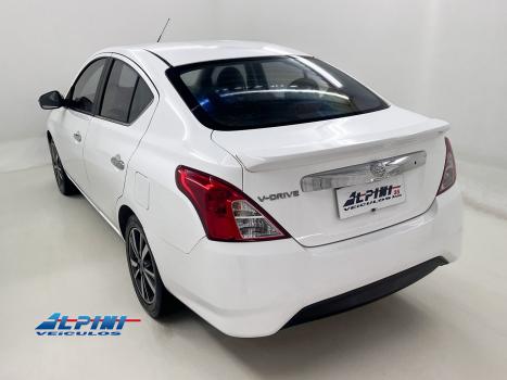 NISSAN Versa Sedan 1.6 16V 4P FLEXSTART V-DRIVE PREMIUM XTRONIC AUTOMÁTICO CVT, Foto 4
