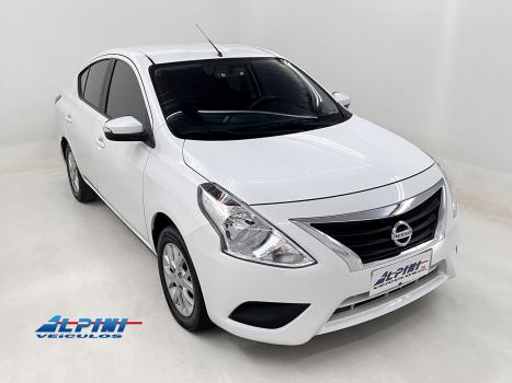 NISSAN Versa Sedan , Foto 2