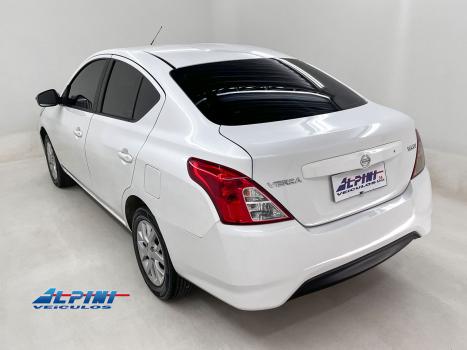 NISSAN Versa Sedan , Foto 4