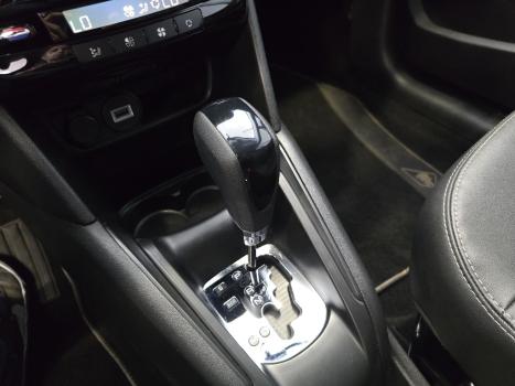 PEUGEOT 2008 1.6 16V FLEX ROADTRIP AT6 AUTOM�TICO, Foto 8
