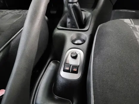 PEUGEOT 207 Hatch 1.4 XR FLEX, Foto 6