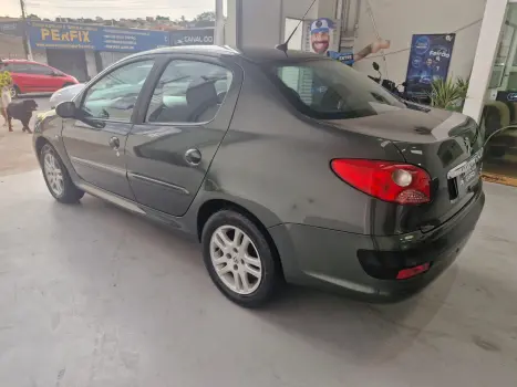 PEUGEOT 207 Sedan 1.4 4P PASSION XR FLEX, Foto 4