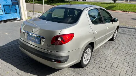 PEUGEOT 207 Sedan 1.4 4P PASSION XR FLEX, Foto 6
