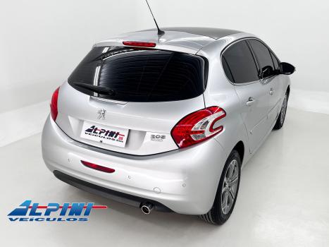 PEUGEOT 208 , Foto 3