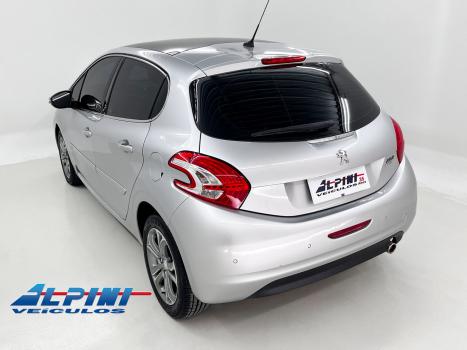 PEUGEOT 208 , Foto 4