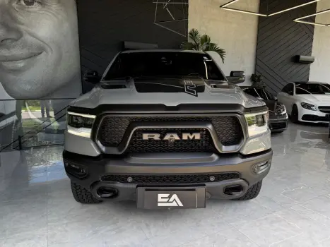 RAM 1500 5.7 V8 REBEL CABINE DUPLA 4X4 AUTOM�TICO, Foto 3