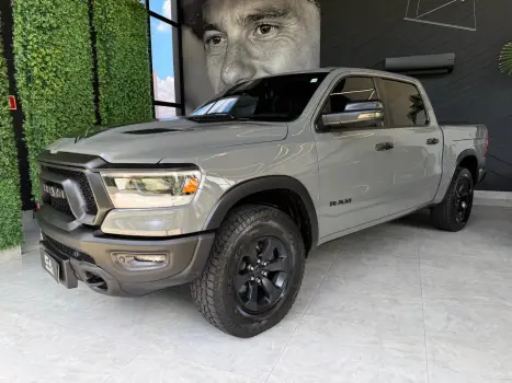 RAM 1500 5.7 V8 REBEL CABINE DUPLA 4X4 AUTOM�TICO, Foto 6