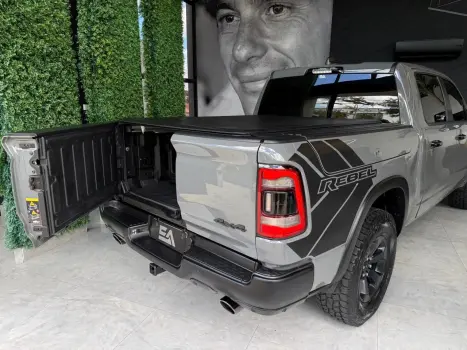 RAM 1500 5.7 V8 REBEL CABINE DUPLA 4X4 AUTOM�TICO, Foto 11