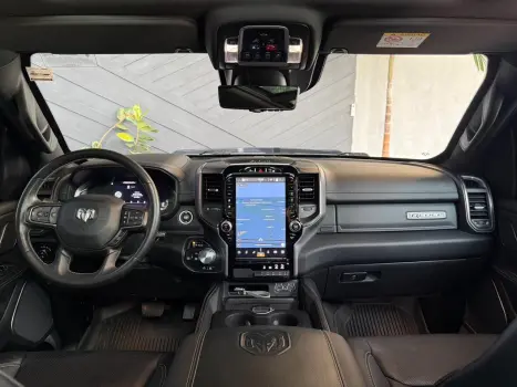 RAM 1500 5.7 V8 REBEL CABINE DUPLA 4X4 AUTOM�TICO, Foto 14