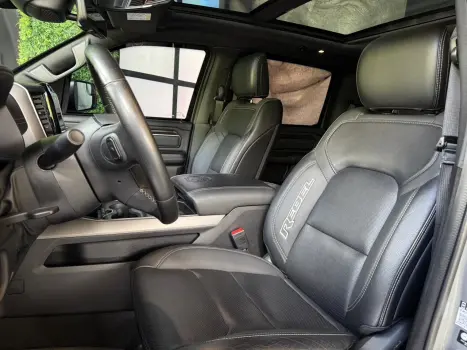 RAM 1500 5.7 V8 REBEL CABINE DUPLA 4X4 AUTOM�TICO, Foto 19