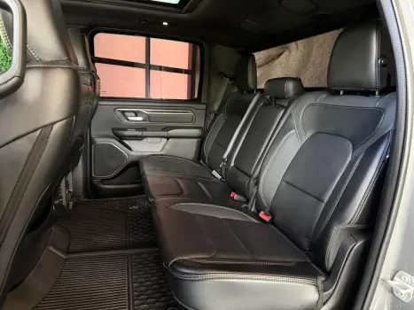 RAM 1500 5.7 V8 REBEL CABINE DUPLA 4X4 AUTOM�TICO, Foto 20