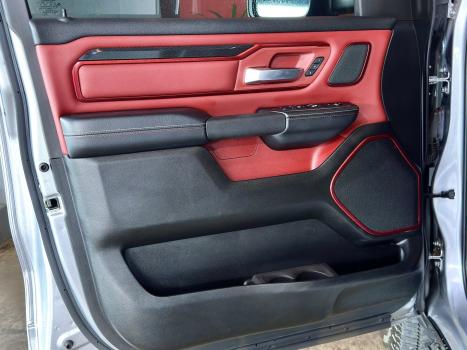RAM 1500 5.7 V8 REBEL CABINE DUPLA 4X4 AUTOM�TICO, Foto 8