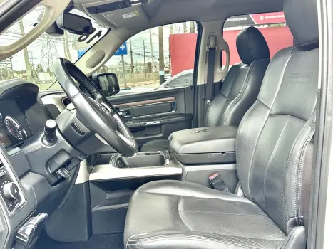 RAM 2500 6.7 I6 24V SLT CABINE DUPLA TURBO DIESEL LARAMIE 4X4 AUTOM�TICO, Foto 8
