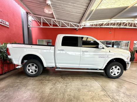 RAM 2500 6.7 I6 24V SLT CABINE DUPLA TURBO DIESEL LARAMIE 4X4 AUTOM�TICO, Foto 7