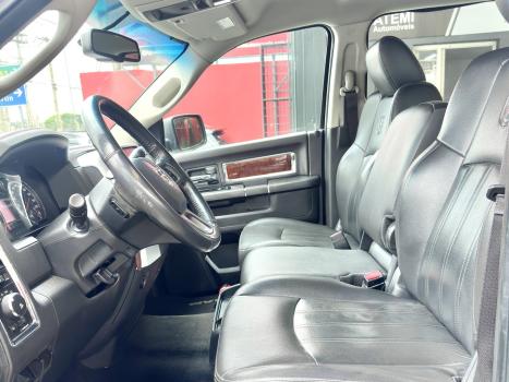 RAM 2500 6.7 I6 24V SLT CABINE DUPLA TURBO DIESEL LARAMIE 4X4 AUTOM�TICO, Foto 9