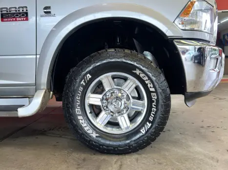 RAM 2500 6.7 I6 24V SLT CABINE DUPLA TURBO DIESEL LARAMIE 4X4 AUTOM�TICO, Foto 24