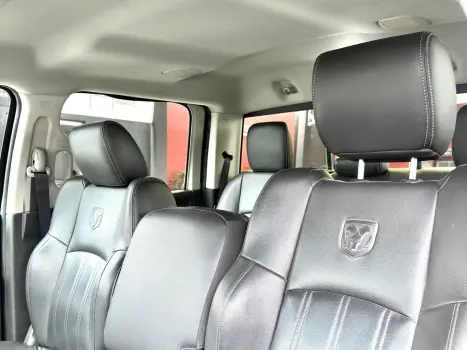 RAM 2500 6.7 I6 24V SLT CABINE DUPLA TURBO DIESEL LARAMIE 4X4 AUTOM�TICO, Foto 11
