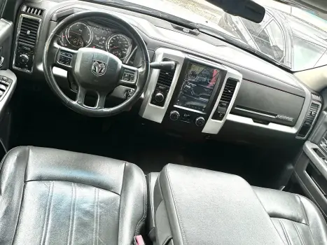 RAM 2500 6.7 I6 24V SLT CABINE DUPLA TURBO DIESEL LARAMIE 4X4 AUTOM�TICO, Foto 15