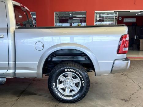 RAM 2500 6.7 I6 24V SLT CABINE DUPLA TURBO DIESEL LARAMIE 4X4 AUTOM�TICO, Foto 19