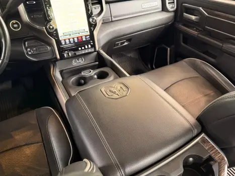 RAM 2500 6.7 I6 24V SLT CABINE DUPLA TURBO DIESEL LARAMIE 4X4 AUTOM�TICO, Foto 16
