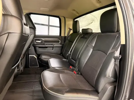 RAM 2500 6.7 I6 24V SLT CABINE DUPLA TURBO DIESEL LARAMIE 4X4 AUTOM�TICO, Foto 20