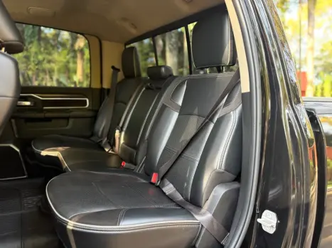 RAM 2500 6.7 I6 24V SLT CABINE DUPLA TURBO DIESEL LARAMIE 4X4 AUTOM�TICO, Foto 19