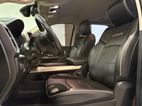 RAM 2500 6.7 I6 24V SLT CABINE DUPLA TURBO DIESEL LARAMIE 4X4 AUTOM�TICO, Foto 6