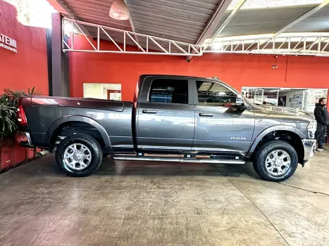 RAM 3500 6.7 I6 LARAMIE CABINE DUPLA TURBO DIESEL AUTOMÁTICO, Foto 7 RAM 3500 6.7 I6 LARAMIE CABINE DUPLA TURBO DIESEL AUTOMÁTICO, Foto 7