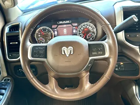 RAM 3500 6.7 I6 LARAMIE CABINE DUPLA TURBO DIESEL AUTOMÁTICO, Foto 12 RAM 3500 6.7 I6 LARAMIE CABINE DUPLA TURBO DIESEL AUTOMÁTICO, Foto 12