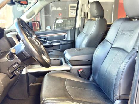 RAM Classic 5.7 V8 32V 4P HEMI LARAMIE AUTOM�TICO, Foto 10