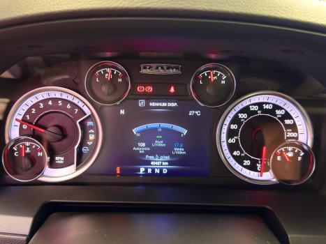 RAM Classic 5.7 V8 32V 4P HEMI LARAMIE AUTOM�TICO, Foto 14