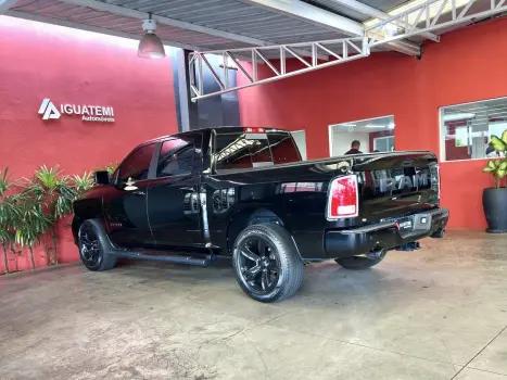 RAM Classic 5.7 V8 32V 4P HEMI LARAMIE AUTOM�TICO, Foto 4