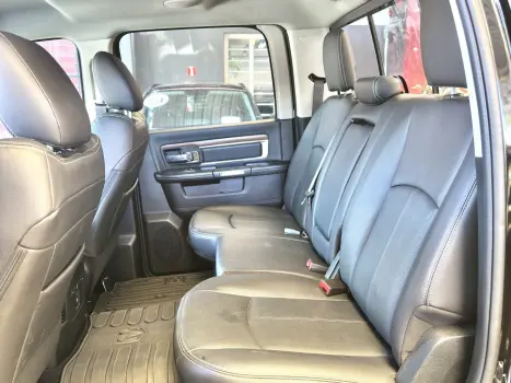 RAM Classic 5.7 V8 32V 4P HEMI LARAMIE AUTOM�TICO, Foto 10