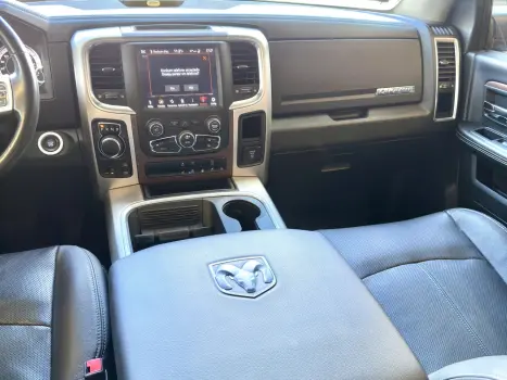 RAM Classic 5.7 V8 32V 4P HEMI LARAMIE AUTOM�TICO, Foto 14