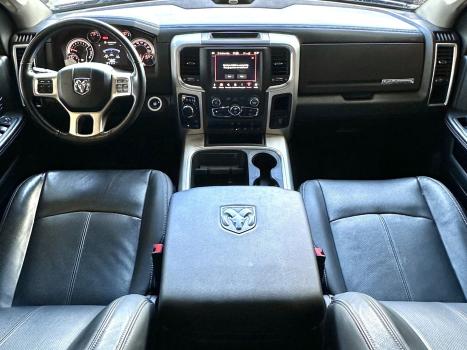 RAM Classic 5.7 V8 32V 4P HEMI LARAMIE AUTOM�TICO, Foto 17