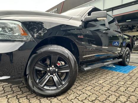 RAM Classic 5.7 V8 32V 4P HEMI LARAMIE NIGHT EDITION AUTOMÁTICO, Foto 2