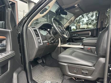 RAM Classic 5.7 V8 32V 4P HEMI LARAMIE NIGHT EDITION AUTOMÁTICO, Foto 8