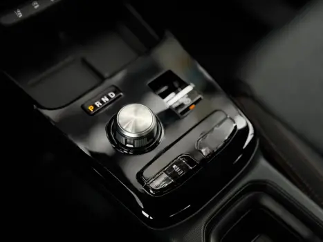 RAM Rampage 2.0 4P HURRICANE 4 TURBO R/T 4X4 AUTOM�TICO, Foto 8