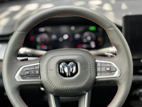 RAM Rampage 2.0 4P HURRICANE 4 TURBO R/T 4X4 AUTOM�TICO, Foto 17