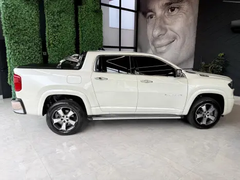 RAM Rampage 2.0 4P HURRICANE 4 TURBO LARAMIE 4X4 AUTOM�TICO, Foto 12