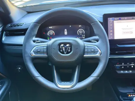 RAM Rampage 2.0 4P HURRICANE 4 TURBO REBEL 4X4 AUTOM�TICO, Foto 17