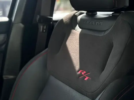 RAM Rampage 2.0 4P HURRICANE 4 TURBO R/T 4X4 AUTOM�TICO, Foto 13