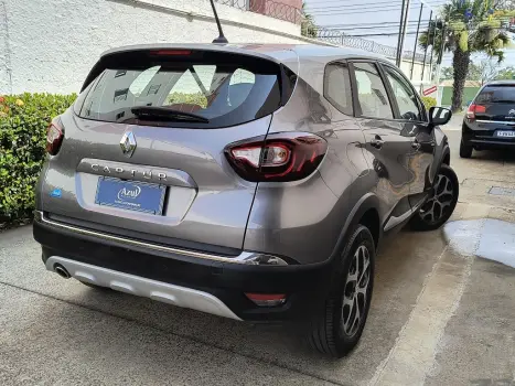 RENAULT Captur 1.3 16V 4P FLEX TCE INTENSE TURBO X-TRONIC AUTOM�TICO CVT, Foto 6