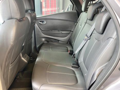 RENAULT Captur 1.3 16V 4P FLEX TCE ICONIC TURBO X-TRONIC AUTOM�TICO CVT, Foto 6