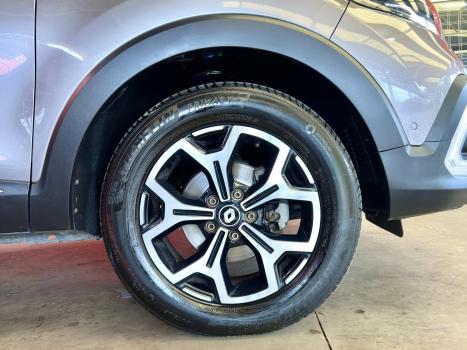 RENAULT Captur 1.3 16V 4P FLEX TCE ICONIC TURBO X-TRONIC AUTOM�TICO CVT, Foto 17