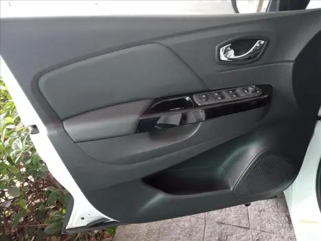 RENAULT Captur 1.6 16V 4P FLEX SCE INTENSE X-TRONIC CVT, Foto 12