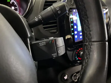 RENAULT Captur 1.6 16V 4P FLEX SCE LIFE X-TRONIC CVT, Foto 12