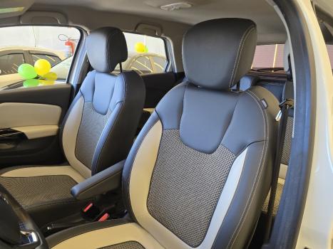 RENAULT Captur 1.6 16V 4P FLEX SCE INTENSE X-TRONIC CVT, Foto 15