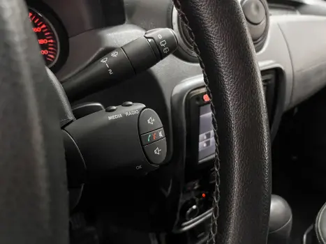 RENAULT Duster 2.0 16V 4P FLEX DYNAMIQUE AUTOM�TICO, Foto 6