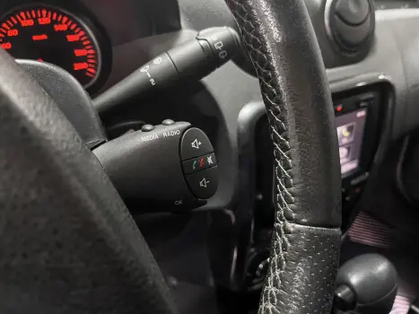 RENAULT Duster 2.0 16V 4P FLEX TECH ROAD AUTOM�TICO, Foto 10